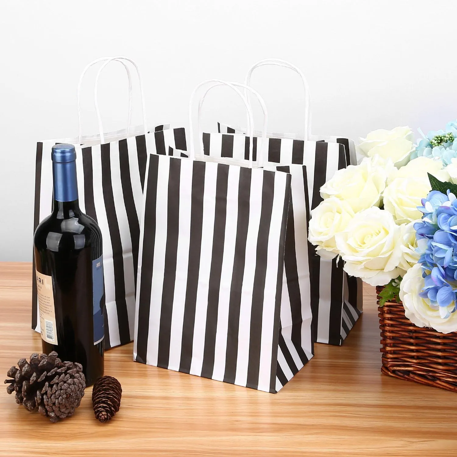 100Pcs Gift Bags 8x4.75x10.5 Inches Black And White Paper Bags With Handles Medium Striped Kraft Bag Bulk For Business, Party, Shopping, Retail, Birthday, Graduation, Halloween