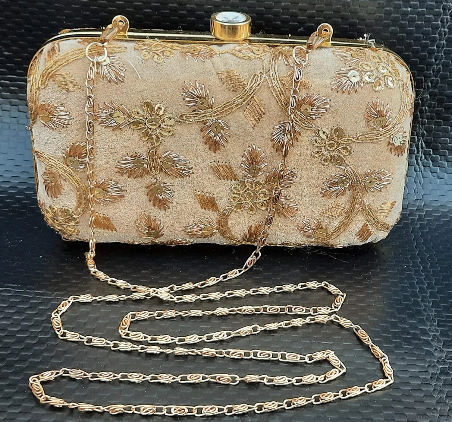 IGH Luxurious Indian Velvet Clutches for Women Ideal Wedding Favors, Unique Wedding Gifts, Christmas Party Gifts, Return Gift