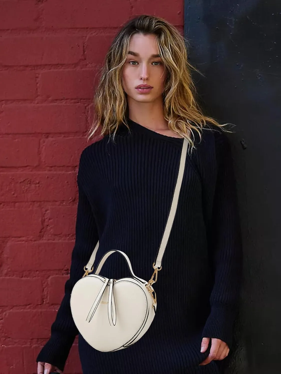 Makes Small Sling Bag for Women, Vegan Leather Fanny Pack Crossbody Bags for Women, Chest Bag With Wide Strap
