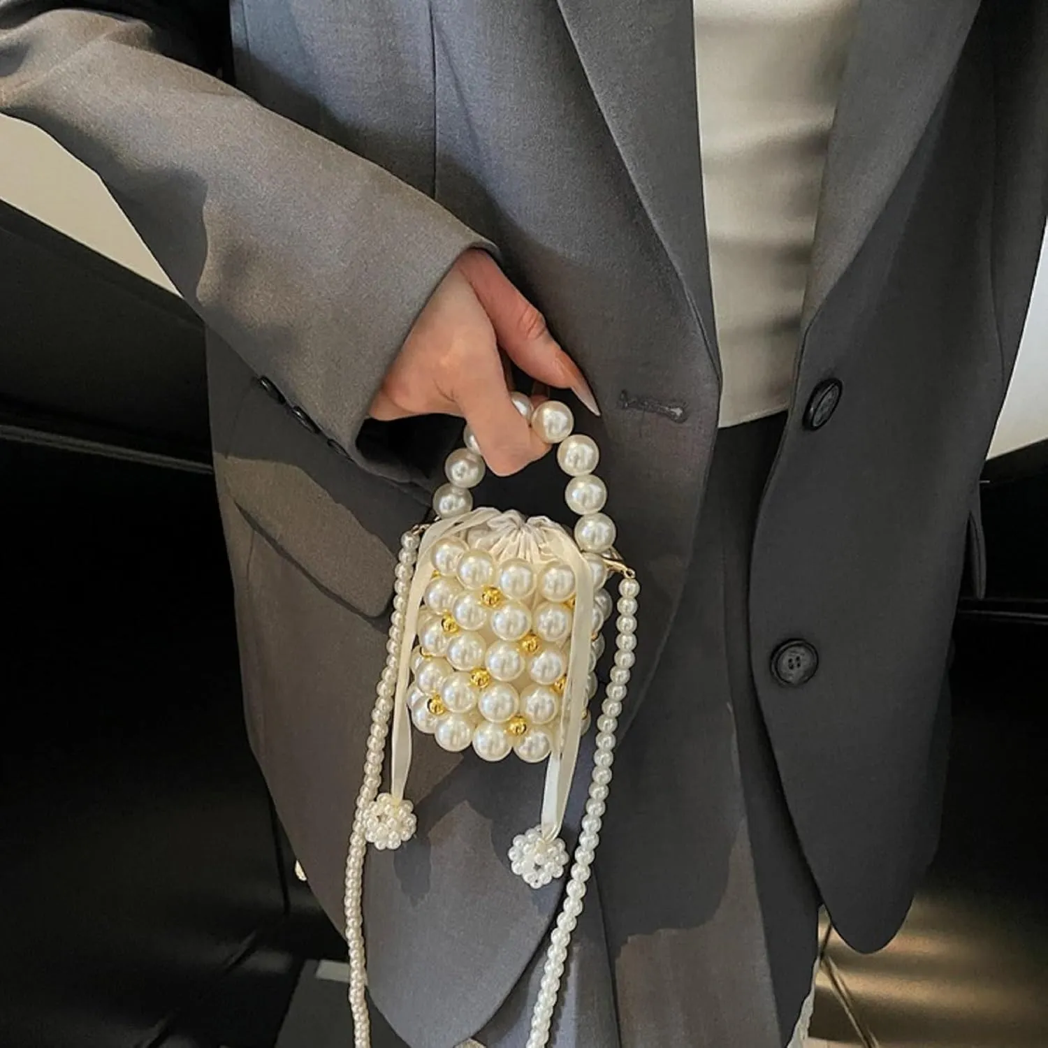 Mini White Pearl Purse for Girls Women Pearl Crossbody Handbag Shoulder Bag Beaded Clutch for Party