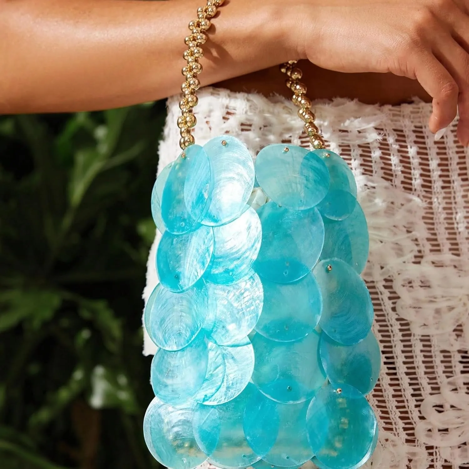 Women Fashion Shell Woven Handbag Chic Shell Beach Bag Beaded Chain bag for Summer Travel Beach Party