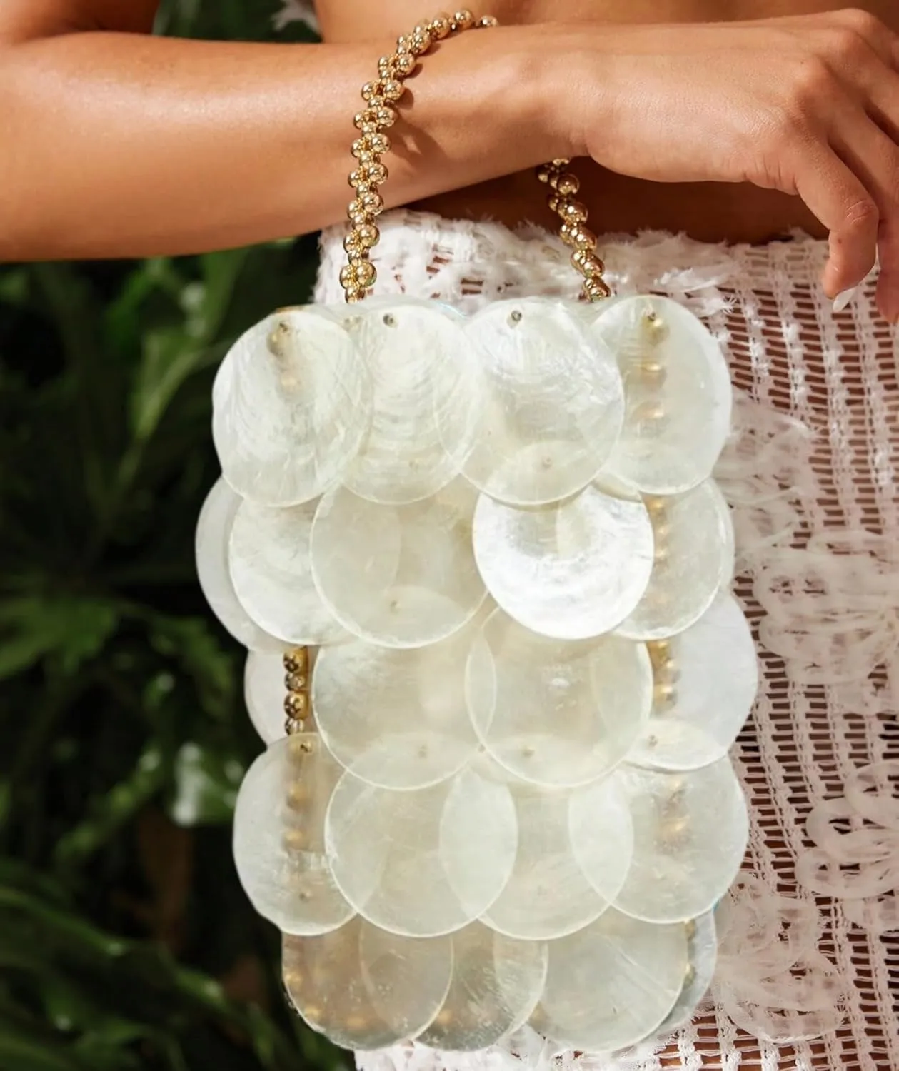Women Fashion Shell Woven Handbag Chic Shell Beach Bag Beaded Chain bag for Summer Travel Beach Party