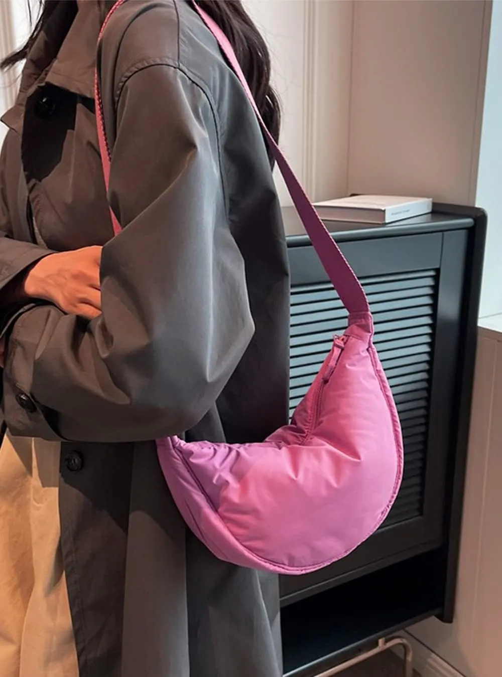 YIKOEE Crescent Bag for Women Men Small Sling Crossbody Bag with Half Moon Shape